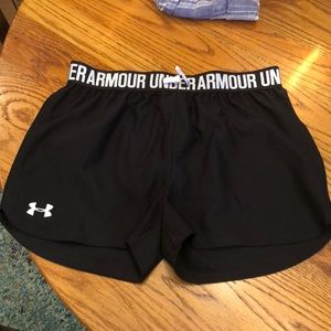 Girls Under Armour Black shorts